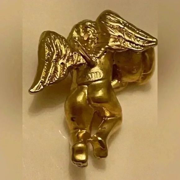 AVON Angel With Greenn Faux Jewel Lapel Pin Gold Color Metal - Picture 4 of 4